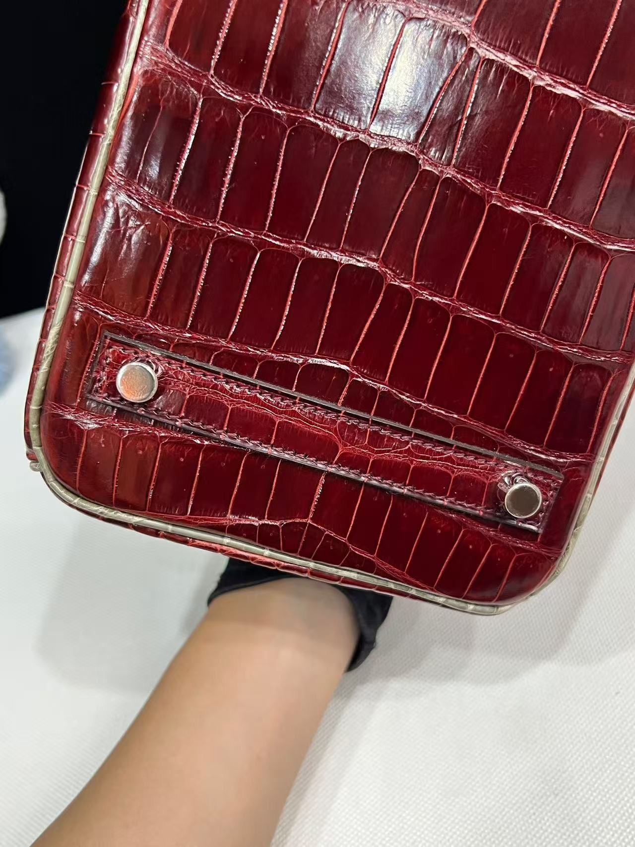 Hermes Birkin 30 Bordeaux Shiny Crocodile Leather Palladium Hardware