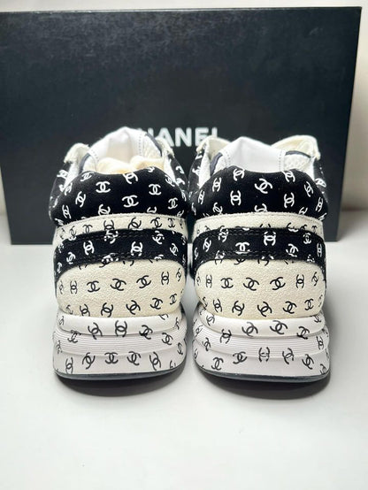 CHANEL White Black suede CC Logo Trainers Sneakers size 37C full set