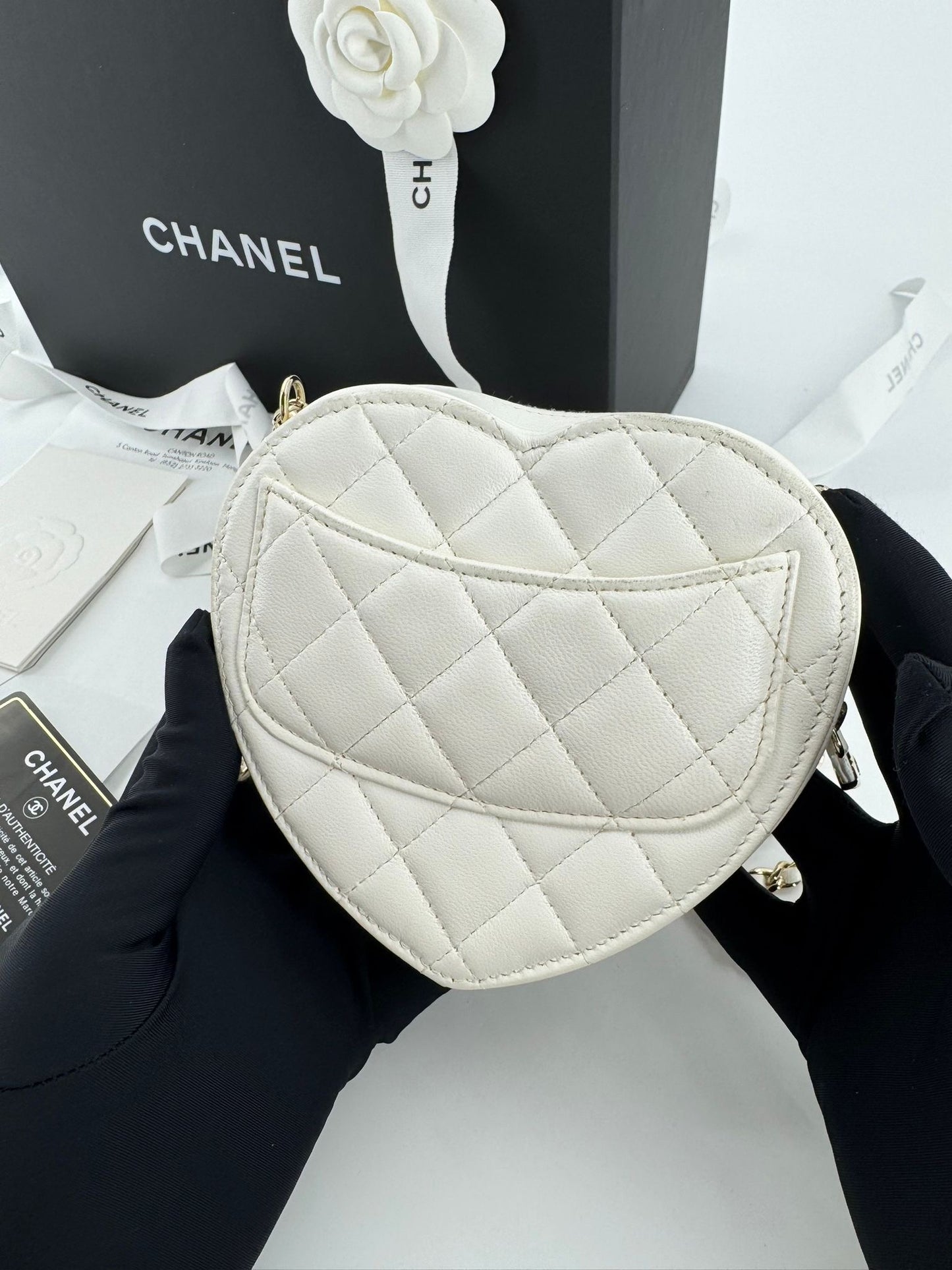 Chanel 22S White small heart bag with light gold hardware