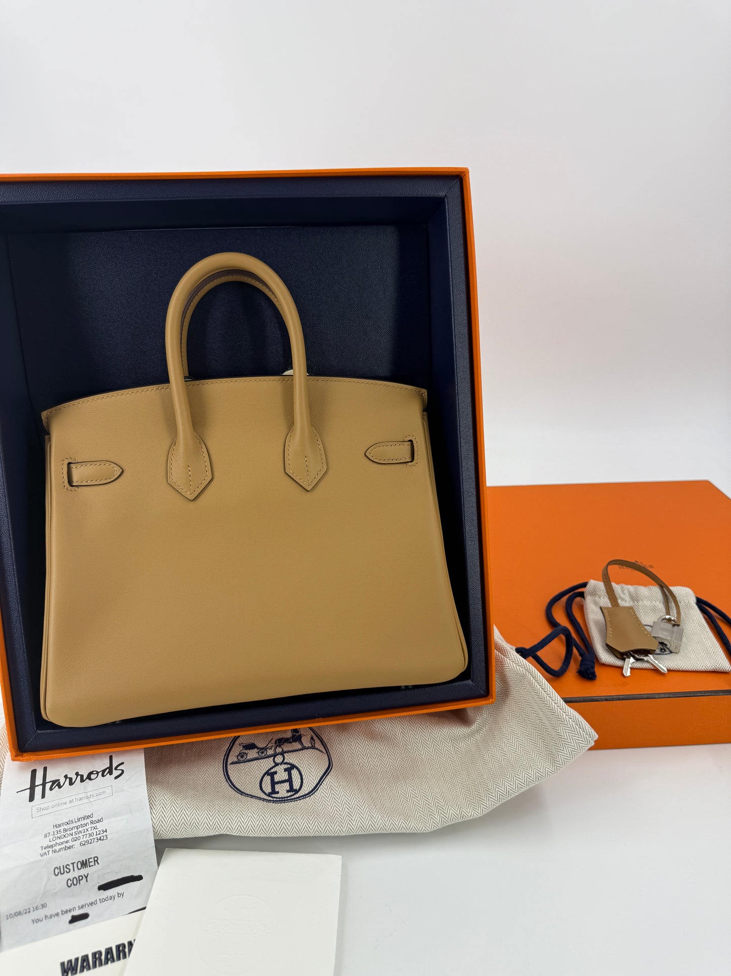 HERMÈS IN AND OUT BIRKIN 25 BISCUIT PRINTED SWIFT PALLADIUM HARDWARE