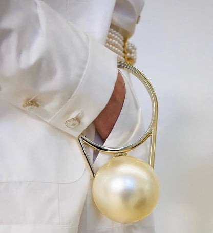 Chanel Fall-Winter 2025/26 PEARL RING MINAUDIÈRE