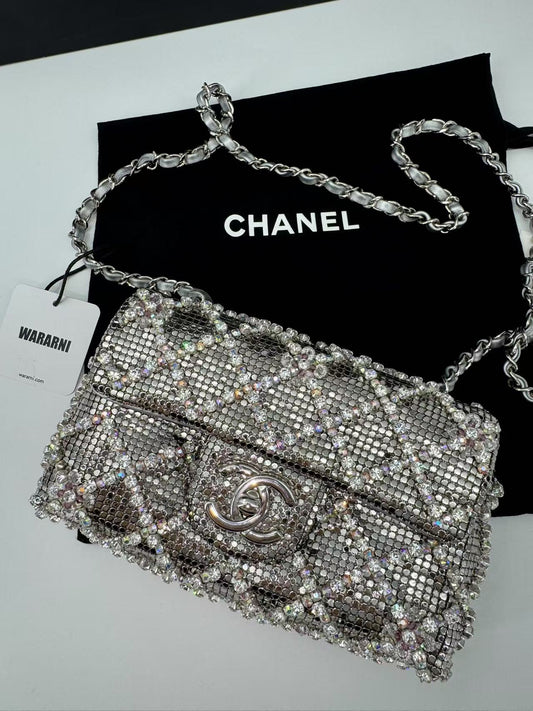 Rare Chanel 22 diamond quilting silver-tone CC Mini Flap Bag