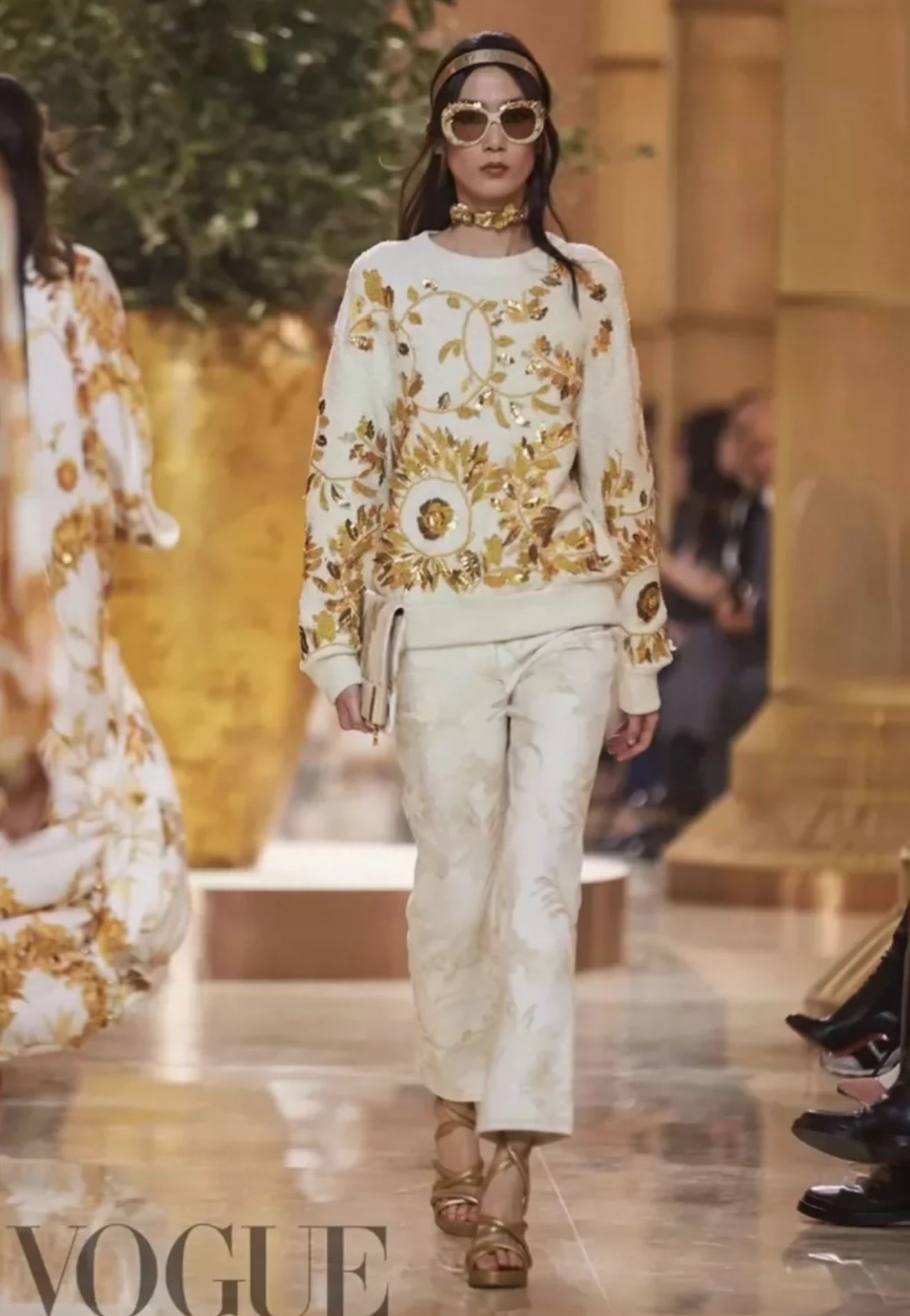 Chanel 18C Greek series white washed distressed printed jeans