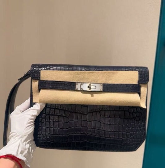 Hermes Pochette Kelly Depeches 25 Crocodile Porosus Jungle