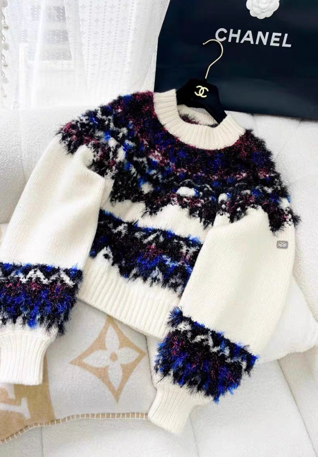 Chanel 21K Fantasy knitted sweater size 36