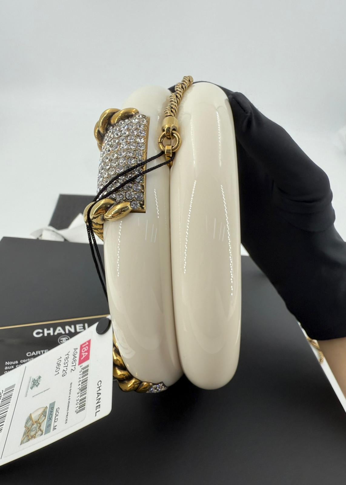 Chanel White Strass and Resin Nautical Wheel Minaudière Bronze Hardware, 2018 Métiers D'art