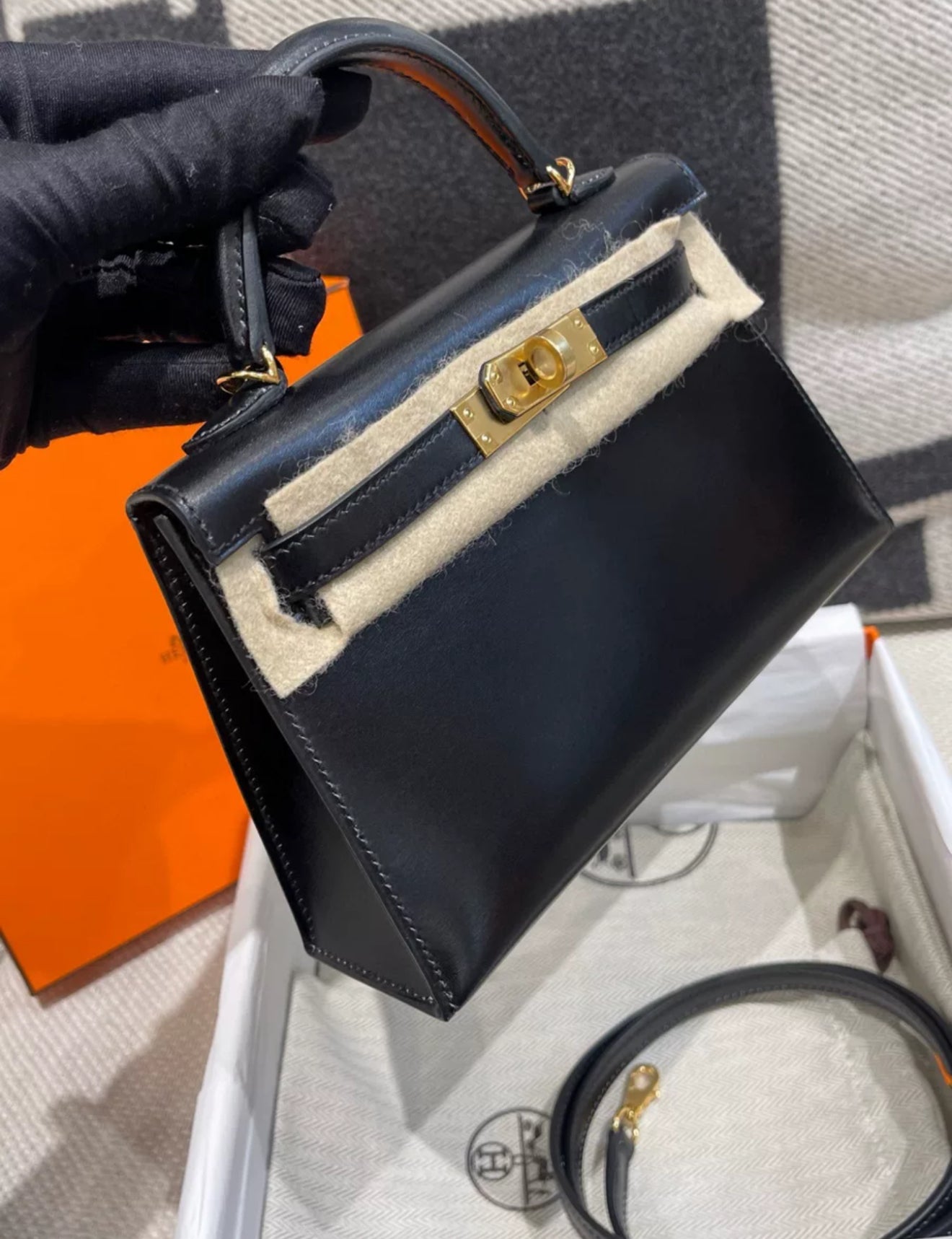 Hermes Mini Kelly 20 Black Box Gold Hardware