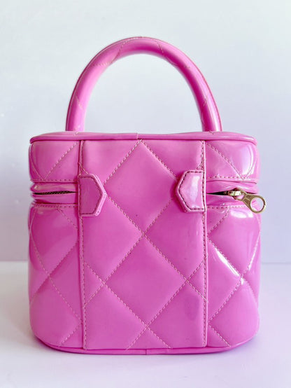 CHANEL 1995 Vintage "Barbie" Heart-Mirror Vanity Case Bag in pink