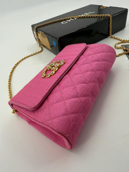 Chanel 2014 pink clutch