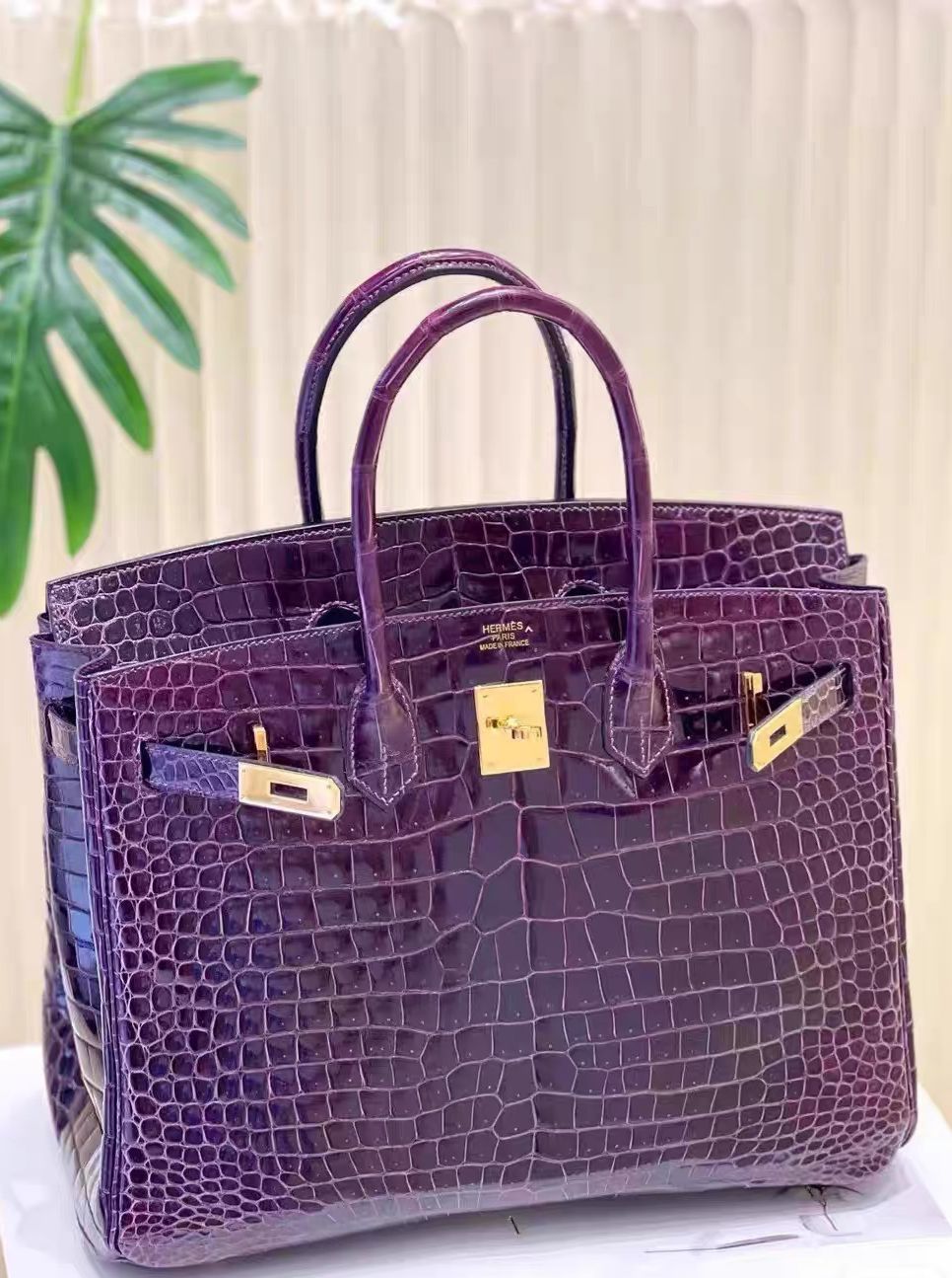 Hermes Birkin 35 Amethyst Shiny Crocodile Alligator Gold Hardware Handbag
