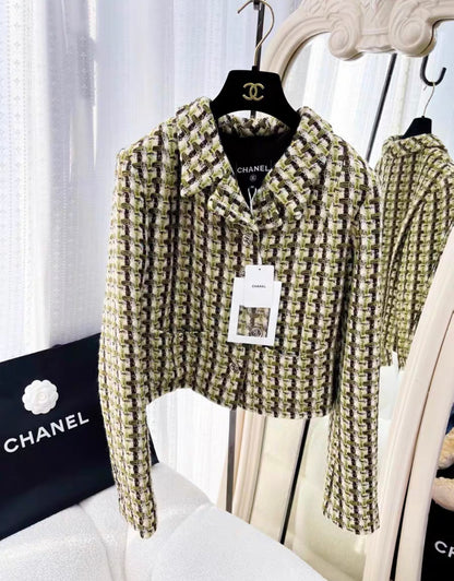 Chanel 23A ecru, khaki and brown tweed jacket size 38