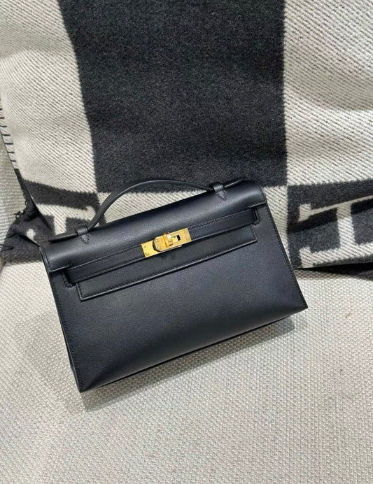 Hermès Kelly Pochette Black Swift Gold Hardware