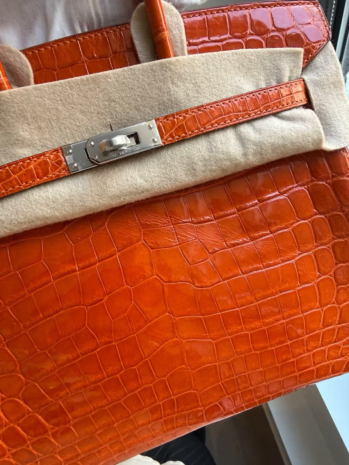 Hermes Birkin 25 Orange Shiny croc Leather Palladium Hardware