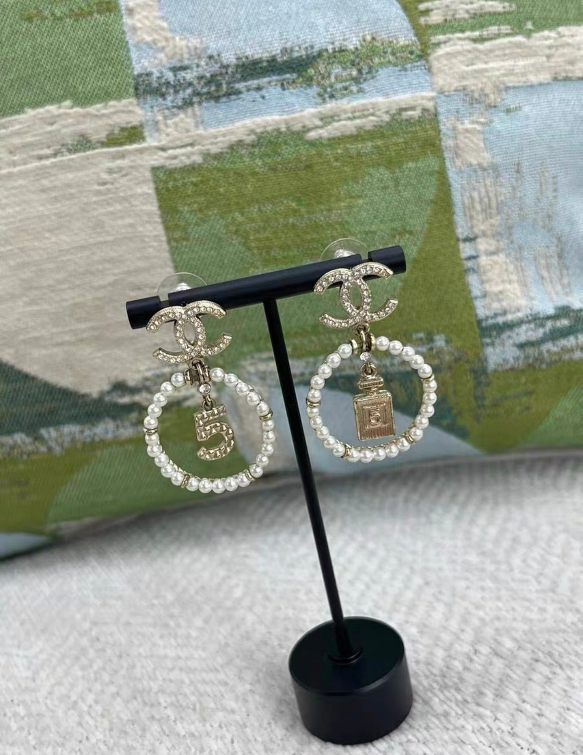 Chanel No.5 Perfume Rhinestone CC Pearl Circle Hanging Earrings