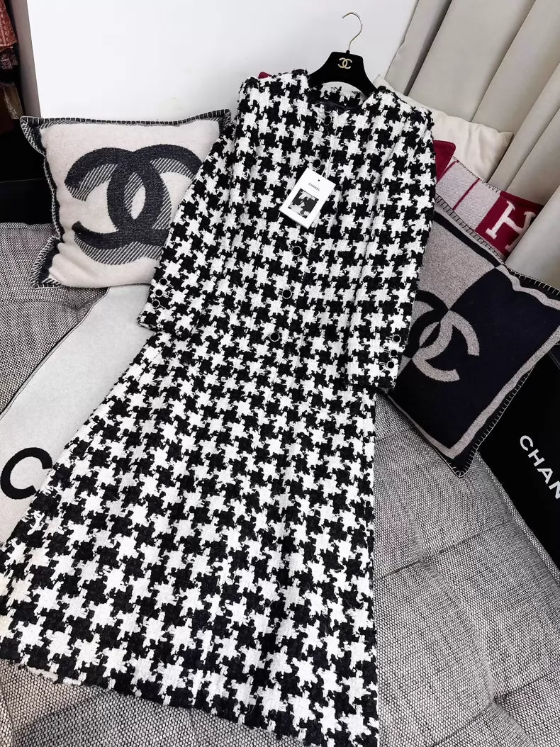 Chanel 21A Black and White Houndstooth Tweed Long Coat