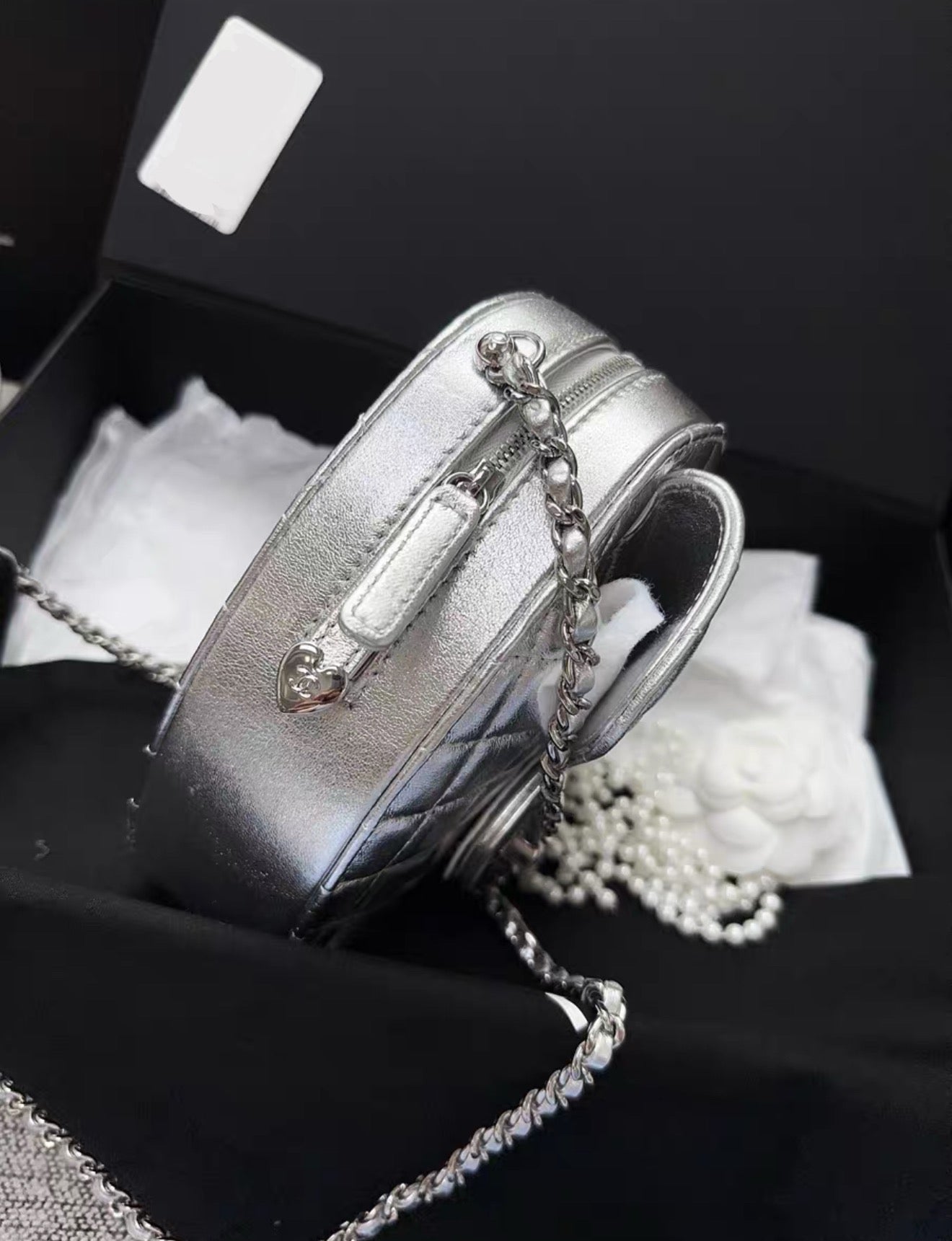 Chanel 25B Large Silver Heart bag – Wararni.com