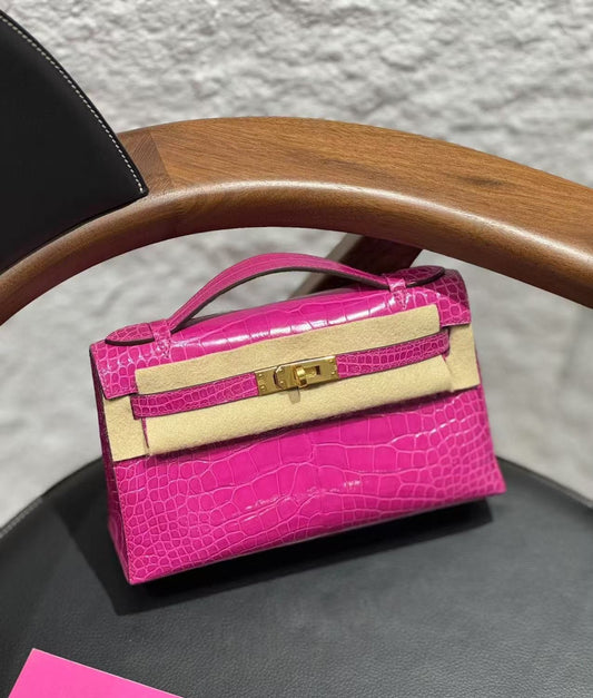 Hermes Kelly Pochette Rose Scheherazade Shiny Alligator Leather Gold Hardware