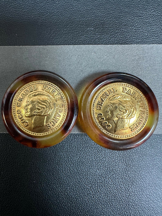 Chanel Vintage 97A Tortoiseshell Ms Coco Clip-on Earrings