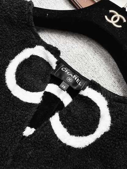 Chanel 23M black and white CC terry cloth top
