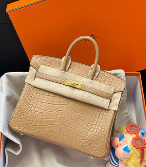 Hermès Birkin 25 Chai Matte Alligator Mississippiensis with Gold Hardware