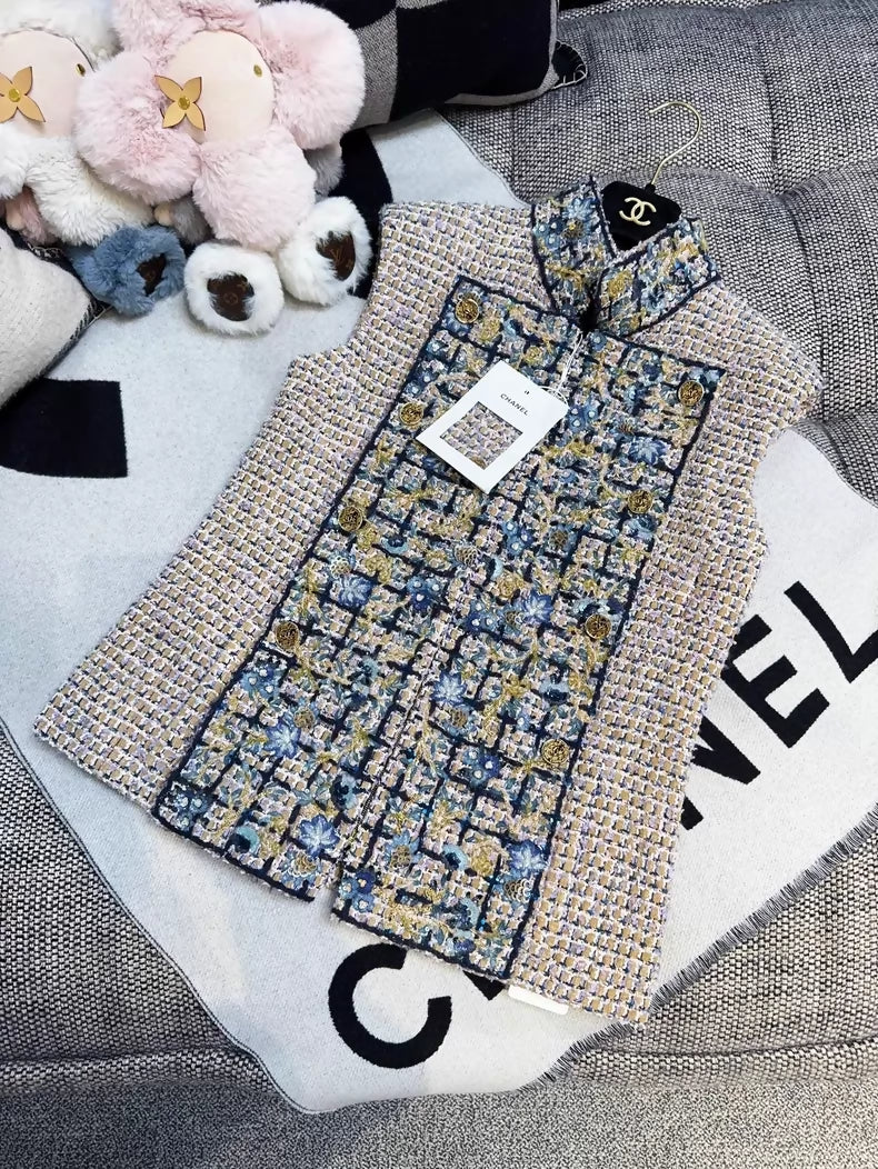 Chanel 21A khaki and blue sequined embroidered vest