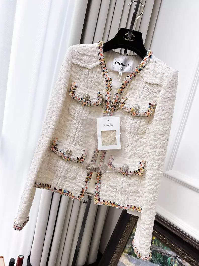 Chanel 2017 ecru tweed Jacket,