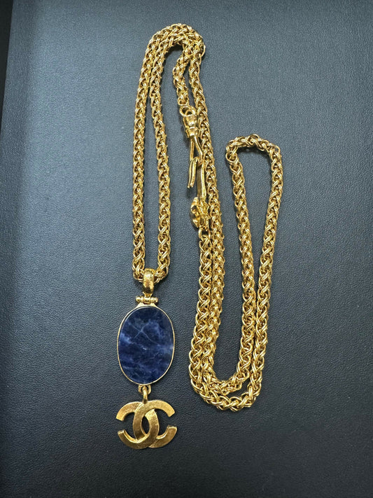 Chanel Vintage 95A Lapis Lazuli Marble Blue Oval Pendant Gold Plated Necklace