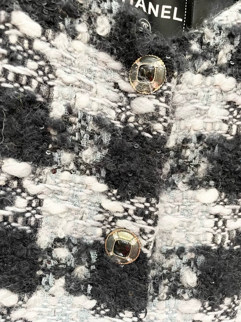 Chanel 25N gray and black tweed vest