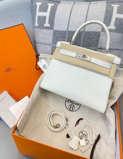 Hermès Kelly 28 White Togo Leather Palladium hardware