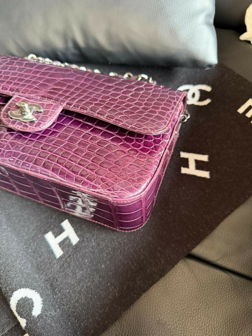 Chanel Medium Classic Flap – Exotic Alligator . Series 15 (2011)