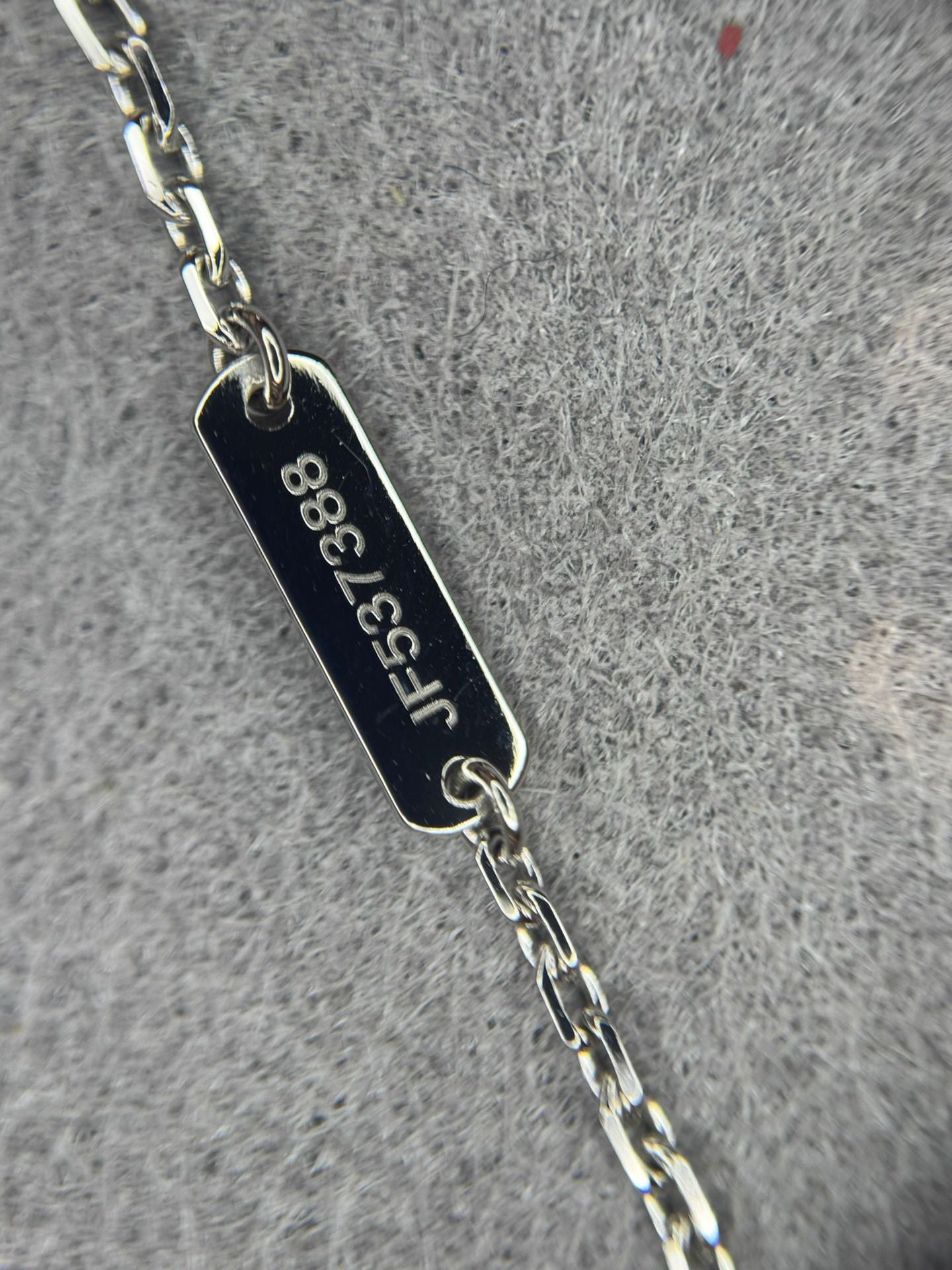 Van Cleef 
Arpels Holiday Pendant 2024