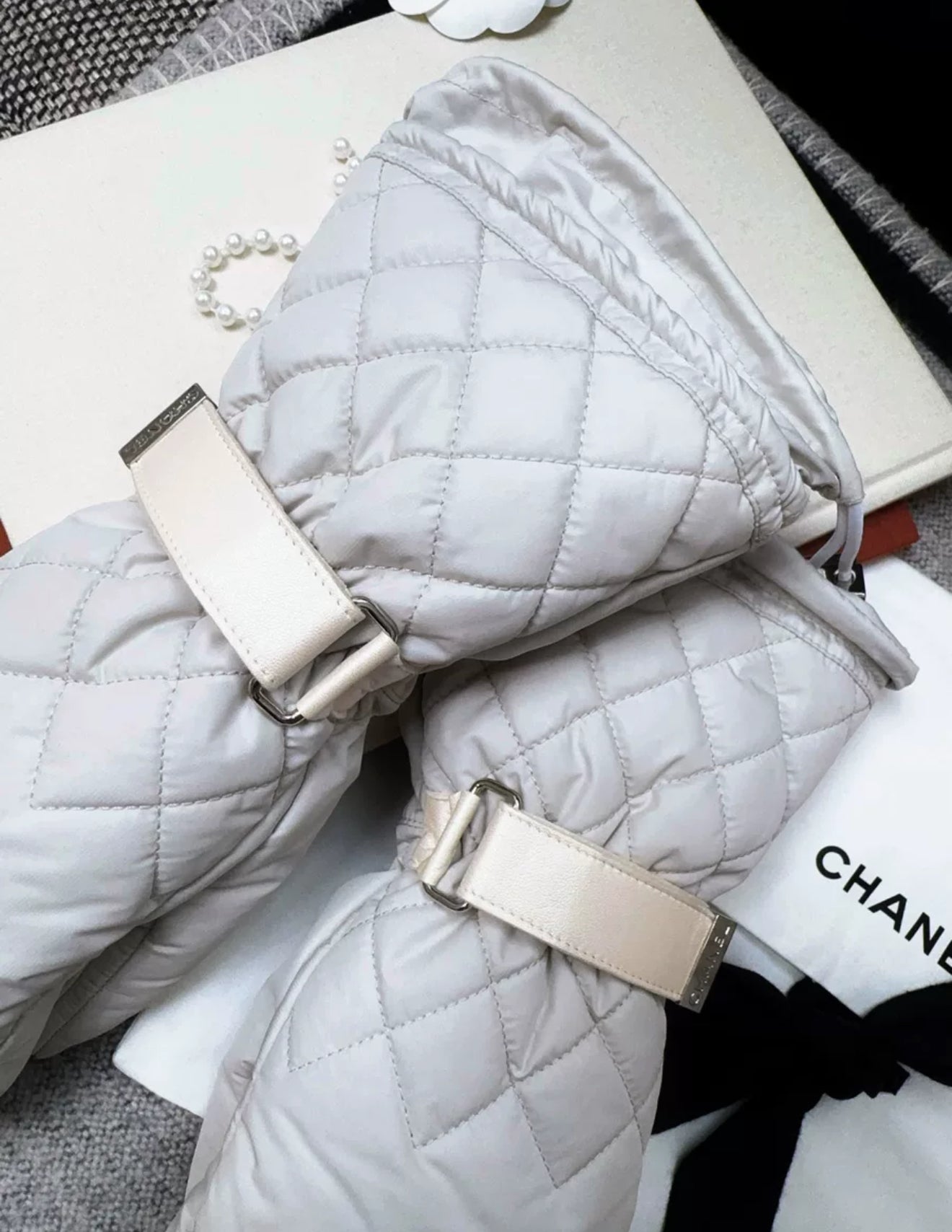 Chanel 21N ski gloves – Wararni.com