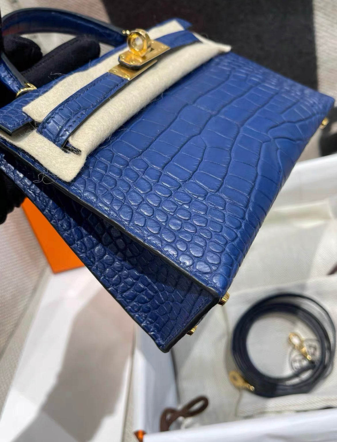 Hermès Mini Kelly Blue Sapphire Blue Crocodile Matte Gold Hardware