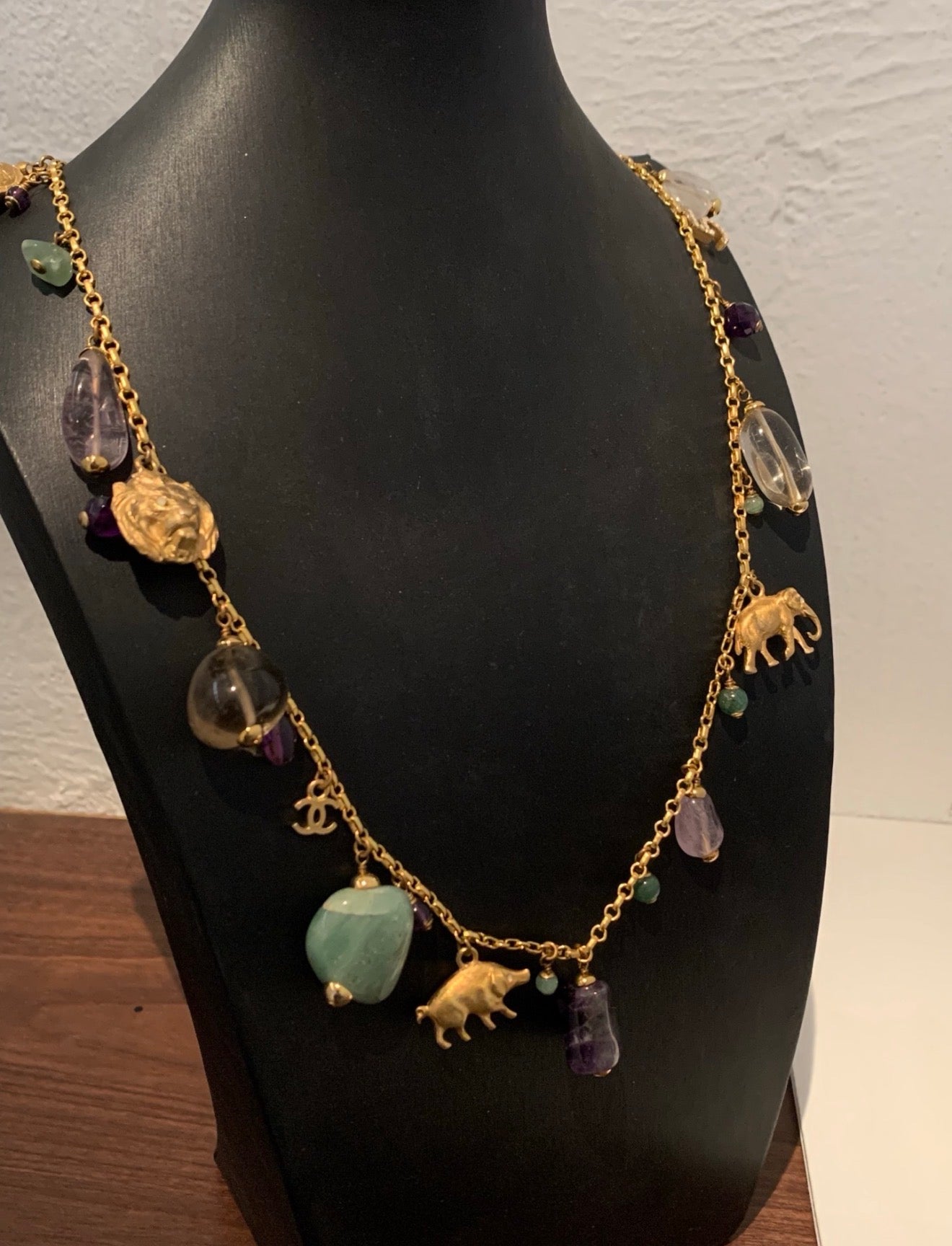 Chanel 01A Natural Stone Animal Double C Four-Leaf Clover Necklace (Number 5)