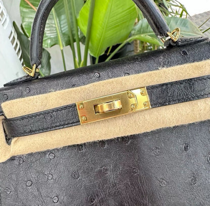 Hermès Mini Kelly Black Ostrich Gold Hardware