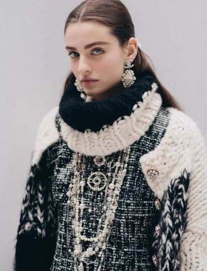 Chanel 19K Black and White Sequinned tweed Cape Dress F36