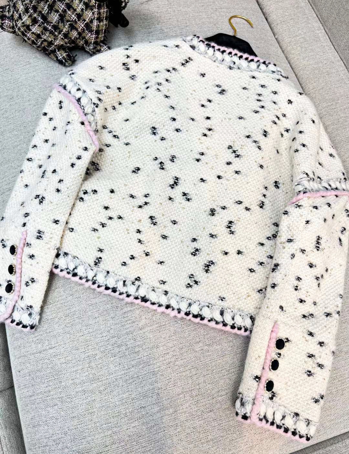 CHANEL 21A METIERS D'ART RUNWAY CARDIGAN size 34 – Wararni.com