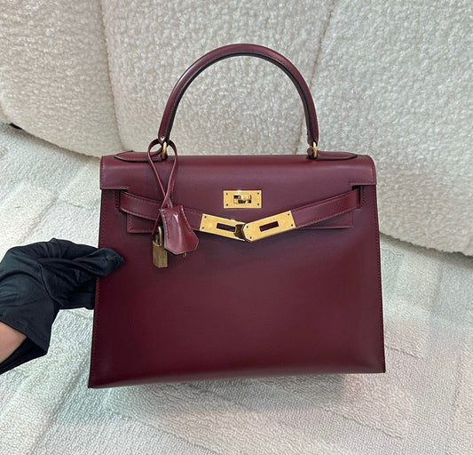 Hermès Kelly 28 Rouge H Box Leather gold hardware