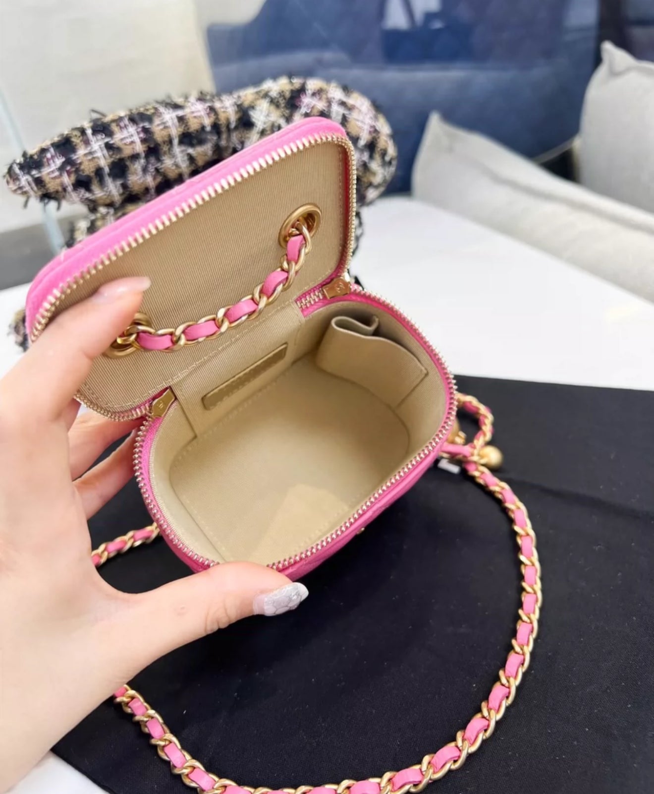 CHANEL Pearl Crush Mini Vanity Case Chain Shoulder Bag Pink
