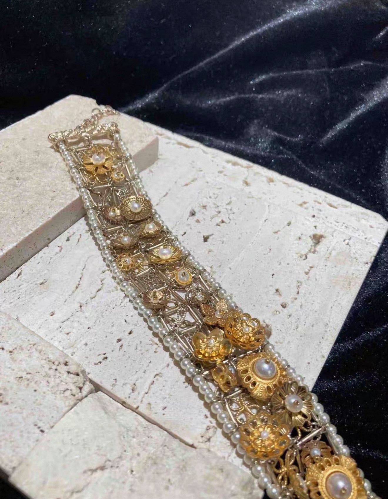 Rare Chanel 2018 Gold Chocker