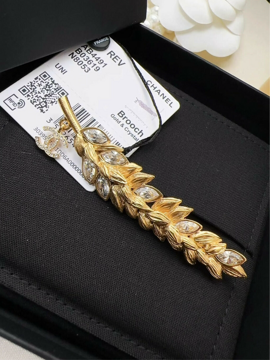 CHANEL classic golden wheat brooch