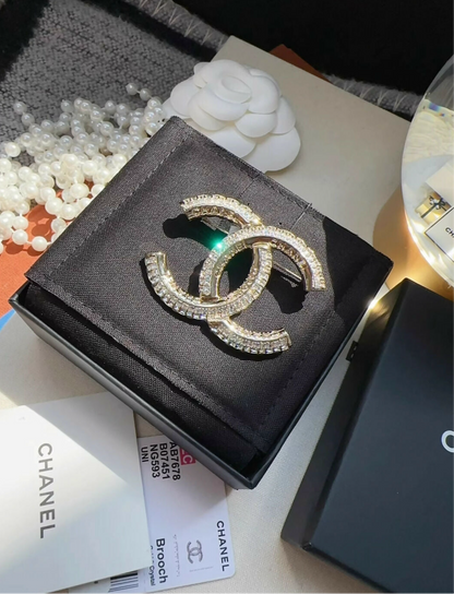 Chanel 22c double CC brooch