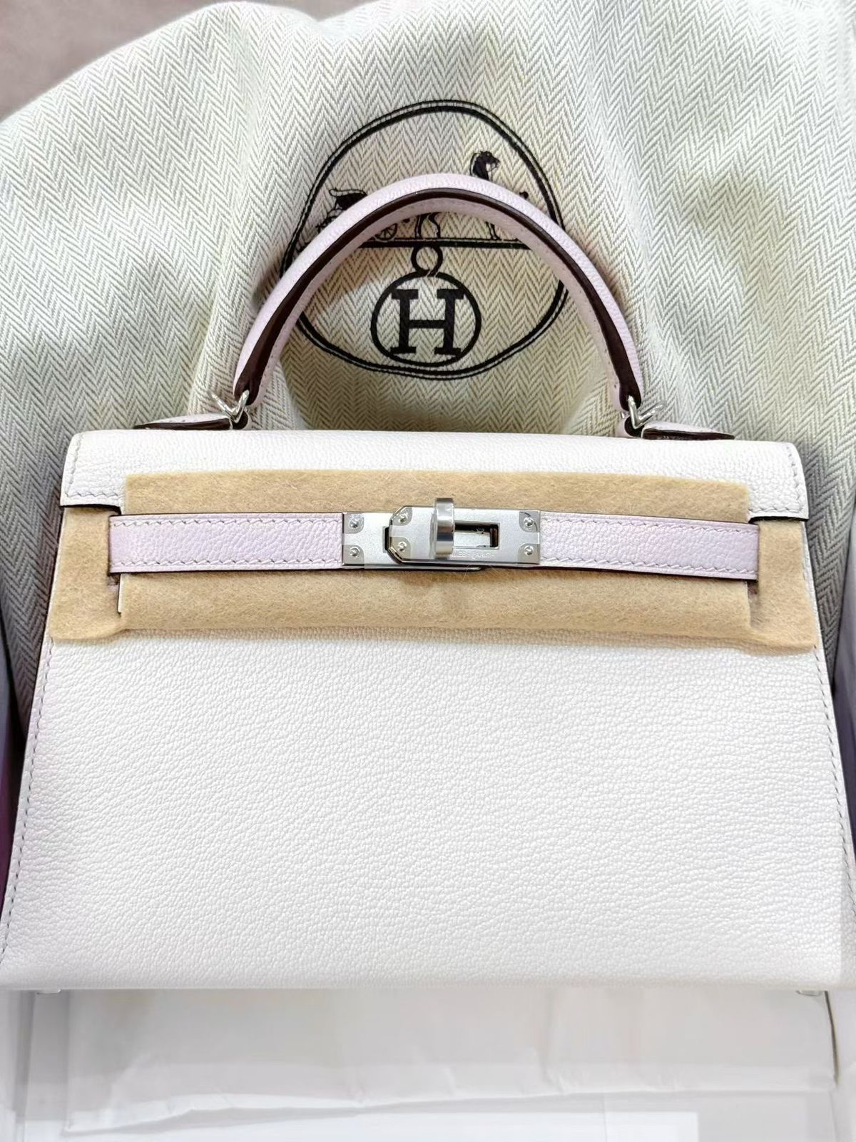 Hermes Mini Kelly 20 HSS Nata/Mauve Pale Chèvre Palladium hardware