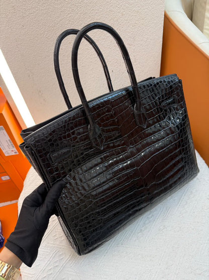 Hermès Birkin 35 Black Shiny Niloticus Crocodile Palladium Hardware