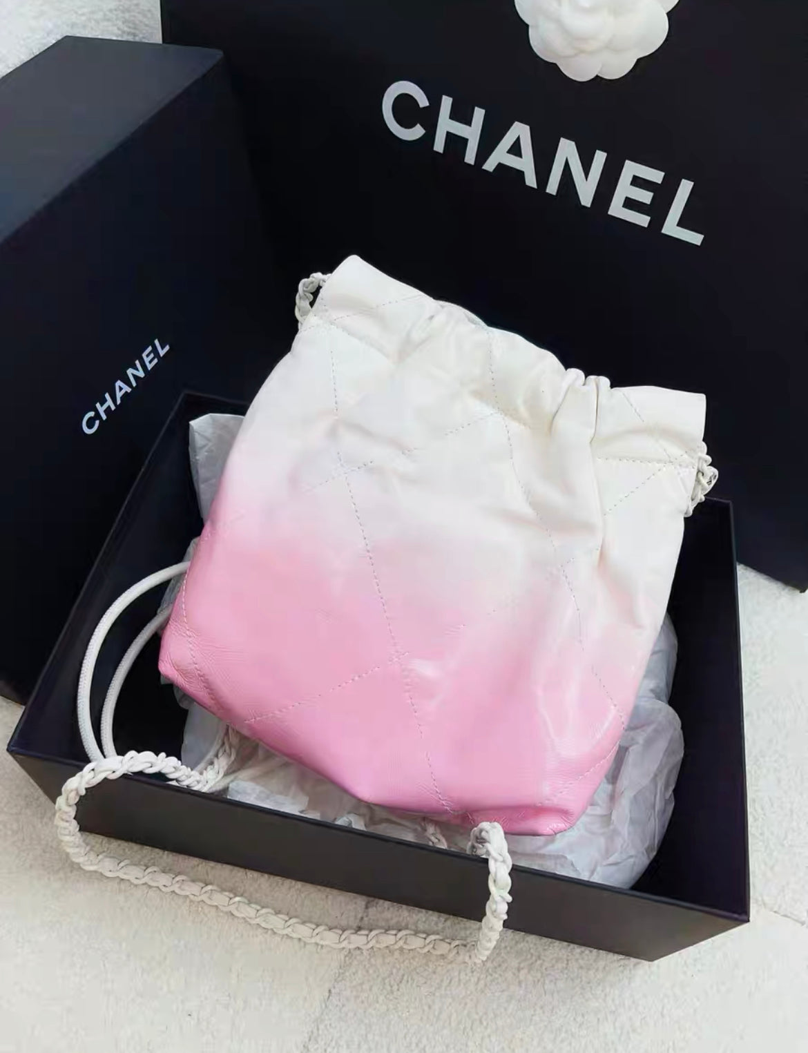 24S Chanel 22 Mini Handbag Patent calf leather with gradient and lacquered metal, White & Light Pink