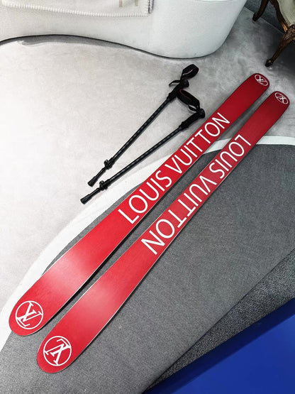 Louis Vuitton Alpes Skis R98007 limited edition