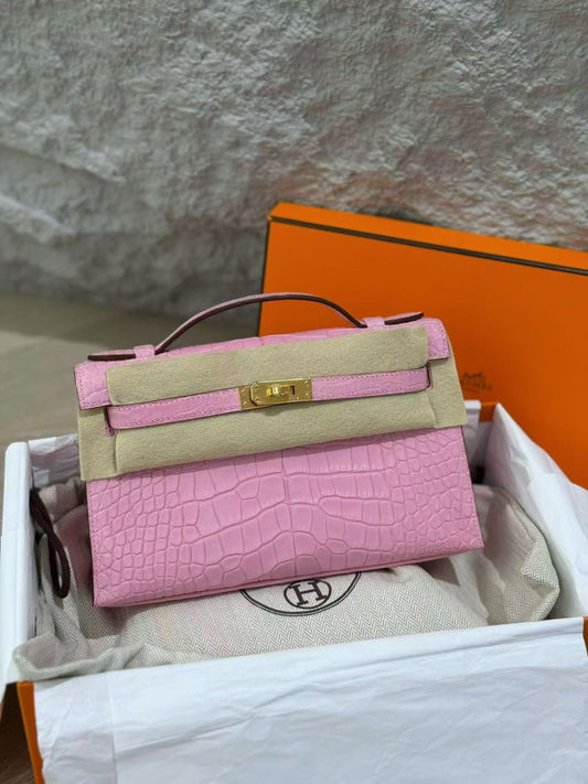 Hermès Kelly Pochette Pink Bubblegum 5P Matte Crocodile Leather Gold Hardware