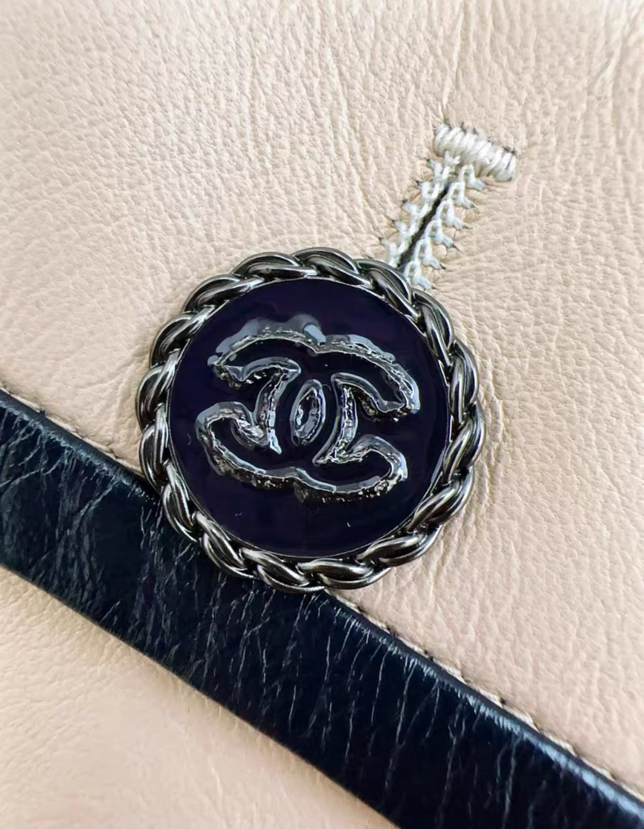 Chanel 19S Beige Leather jacket