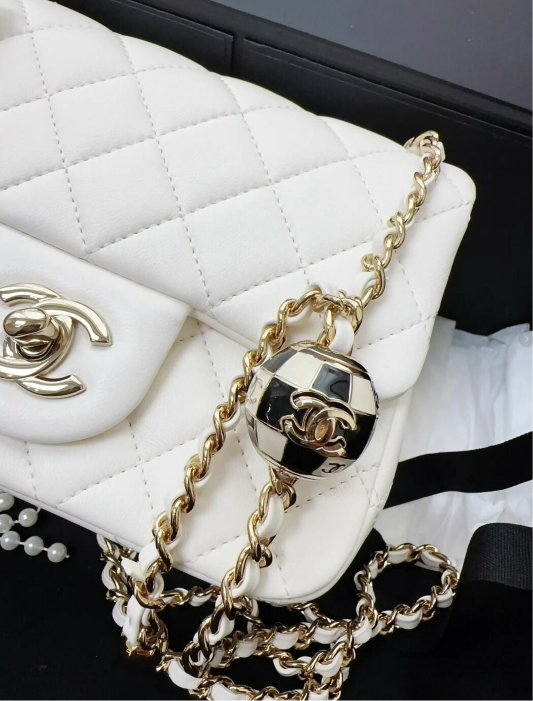 Chanel 23c white leather with gold Chain ball Bag