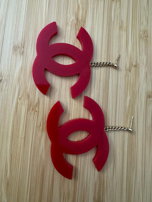 Chanel rare vintage acrylique CC earrings in red